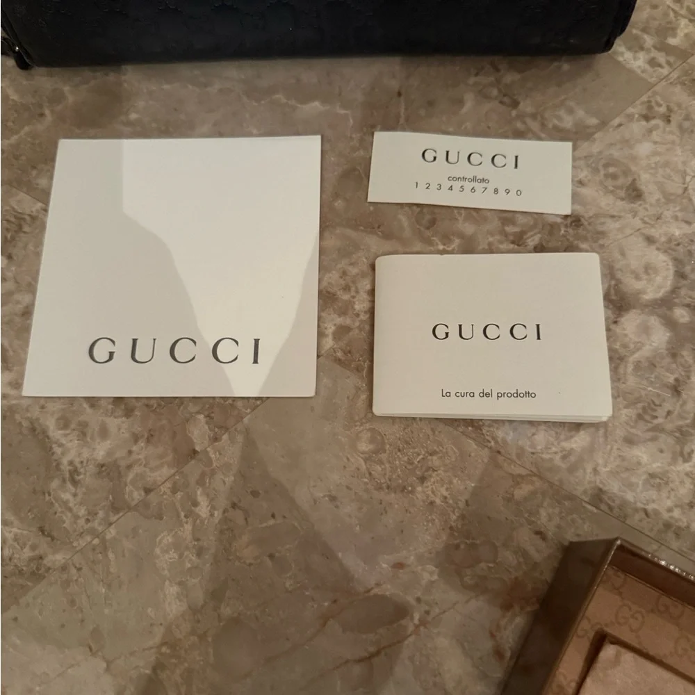♠️EUC♠️ Gucci Microguccissima Pattern Leather Wallet - Picture 3 of 14